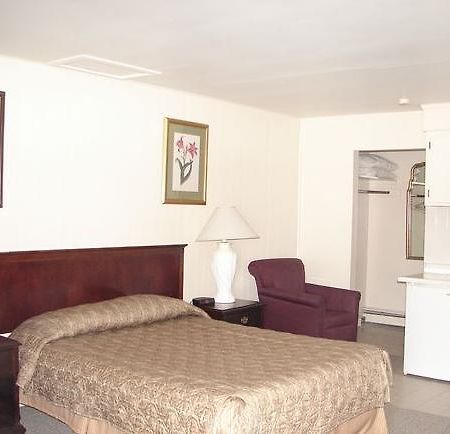 ريفيرهيد Swiss Motel الغرفة الصورة